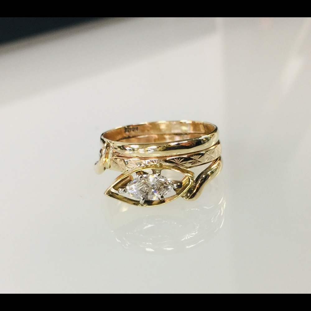 Gold and Diamond Snake ring - Picture 2 of 7